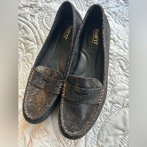 Born women’s animal print penny loafers. 8 Black w/metallic textured leather New